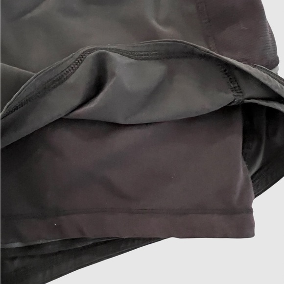 Athleta EUC athletic shorts lined size small - Picture 4 of 11